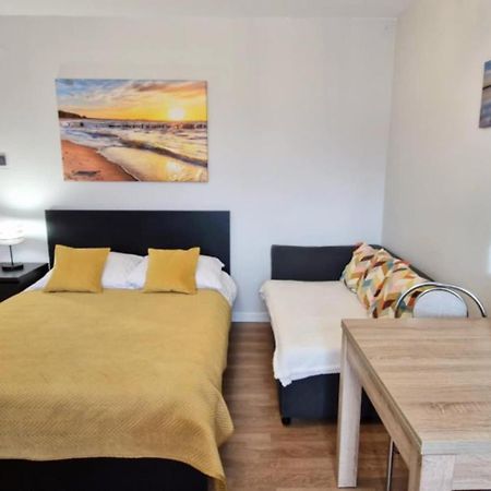 Cozy Modern Apartment Sunrise Studio 35M2 Balcony 3 Persons Krakkó Kültér fotó