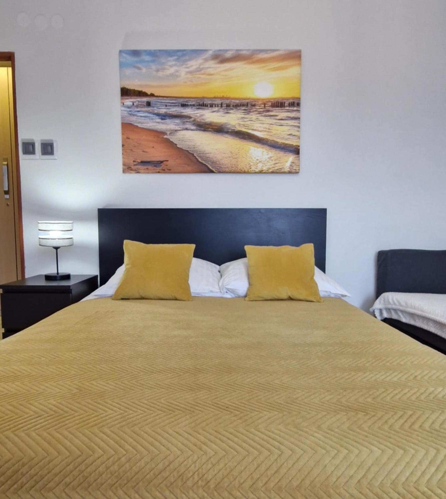 Cozy Modern Apartment Sunrise Studio 35M2 Balcony 3 Persons Krakkó Kültér fotó